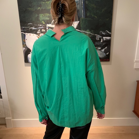 Cute Emerald Button Up Blouse - Picture 2 of 3